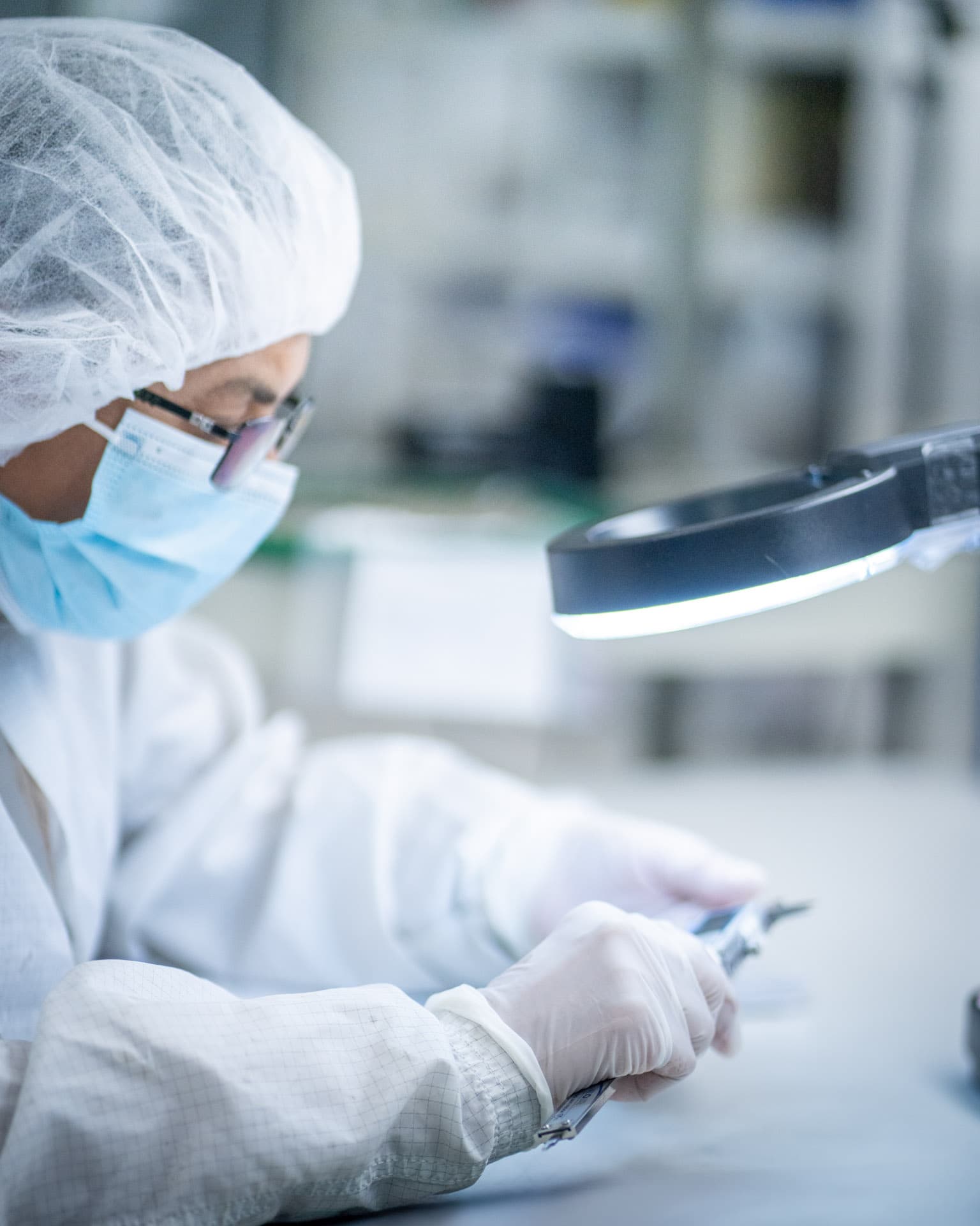 Cleanroom Inspection During Medical Device Assembly